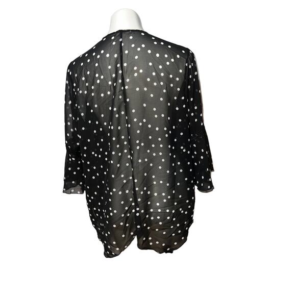 Maurice’s women’s black & white polka dot crochet trim kimono - Picture 3 of 10